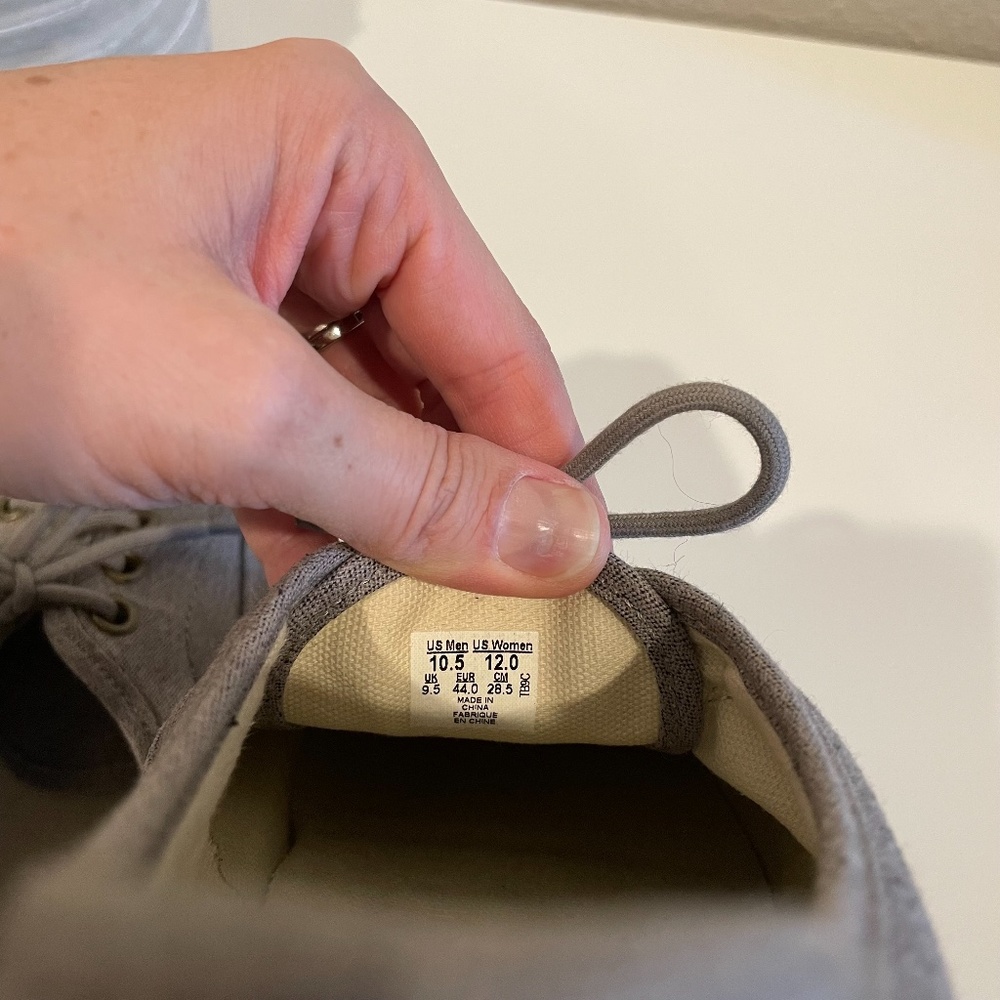 EUC Van's Canvas Atwood Classic Low Grey/Black Canvas Shoes - Picture 9 of 9